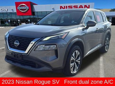 Used 2023 Nissan Rogue SV image 7