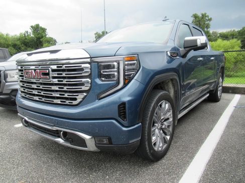 Used 2024 GMC Sierra 1500 Denali w/ Denali Reserve Package RWD image 2