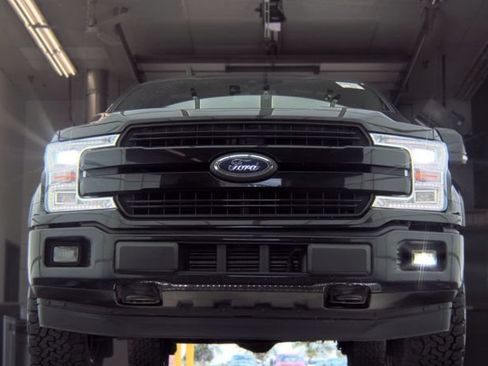 Used 2018 Ford F150 Lariat w/ Equipment Group 502A Luxury AWD/4WD image 5