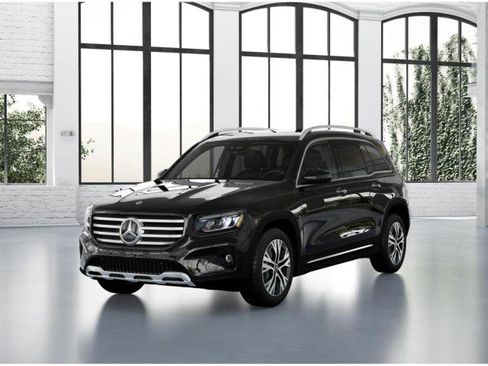 Certified 2025 Mercedes-Benz GLB 250 image 39