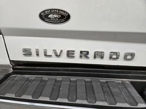Used 2018 Chevrolet Silverado 2500 LT w/ LT Fleet Convenience Package AWD/4WD image 31