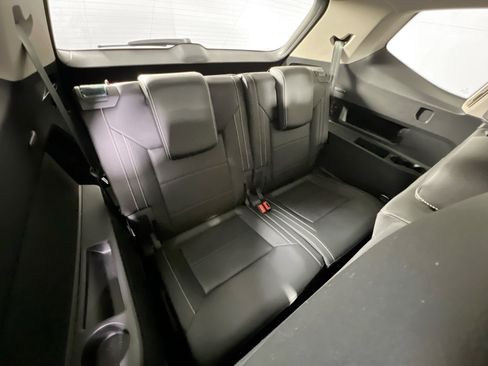 Used 2023 Volkswagen Atlas SE image 31