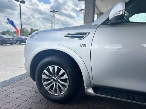 Used 2021 Nissan Armada SV AWD/4WD image 8