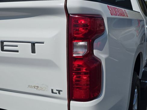 Used 2021 Chevrolet Silverado 1500 LT image 8