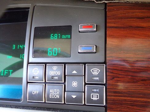 Used 1996 Cadillac De Ville Sedan FWD image 45