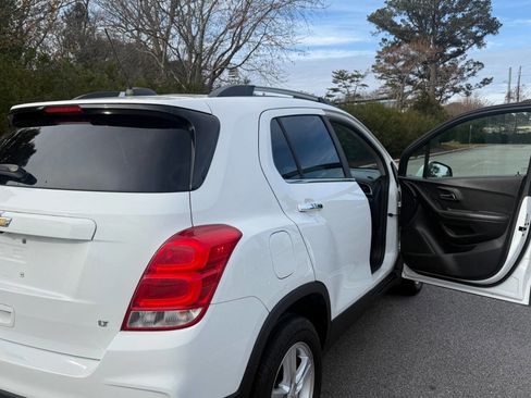 Used 2019 Chevrolet Trax LT w/ LT Convenience Package image 25