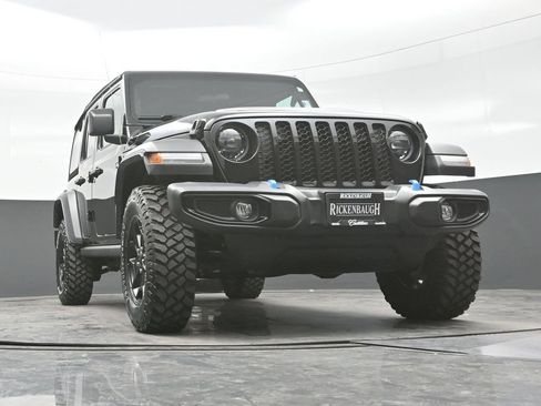 Used 2023 Jeep Wrangler Unlimited AWD/4WD image 26