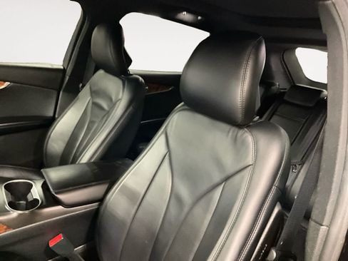 Used 2017 Lincoln MKX Select w/ Select Plus Package FWD image 9