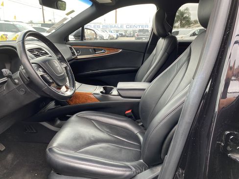Used 2019 Lincoln Nautilus Reserve image 11