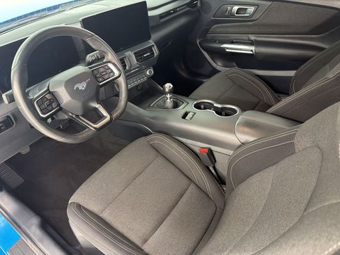 Used 2024 Ford Mustang GT RWD image 4