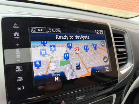 Used 2018 Honda Pilot Elite image 17