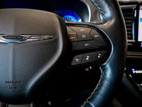 Used 2021 Chrysler Pacifica Touring-L w/ S Appearance Package image 38