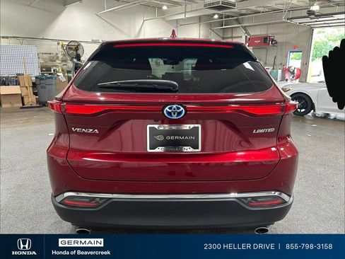 Used 2024 Toyota Venza Limited AWD/4WD image 7