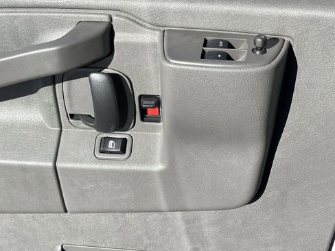 New 2025 GMC Savana 2500 Extended w/ Driver Convenience Package image 23