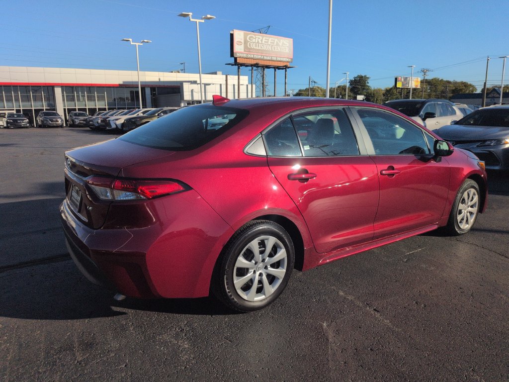 Certified 2023 Toyota Corolla LE FWD image 5