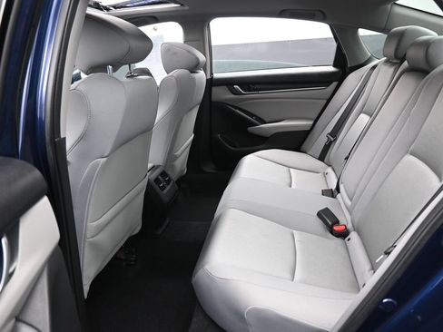Used 2018 Honda Accord EX image 26