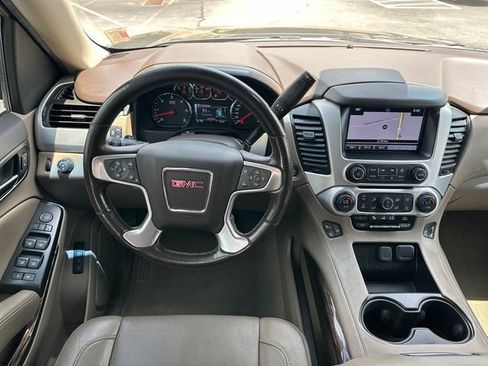 Used 2019 GMC Yukon XL SLT w/ Open Road Package RWD image 11