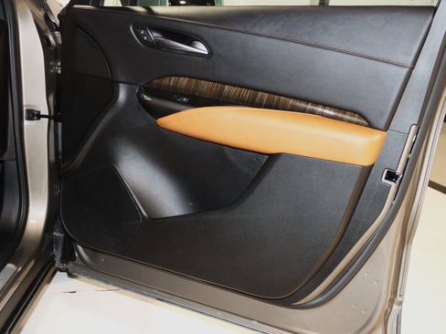 Used 2020 Cadillac XT4 Premium Luxury image 57