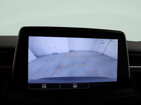 Used 2021 Chevrolet Suburban Premier AWD/4WD image 16