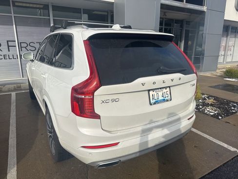Used 2020 Volvo XC90 T6 Momentum image 12