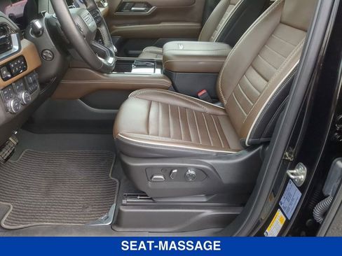 New 2025 GMC Yukon XL Denali Ultimate AWD/4WD image 16