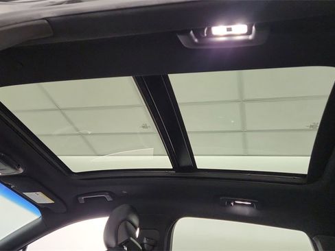 Used 2019 Lincoln Nautilus Reserve image 16