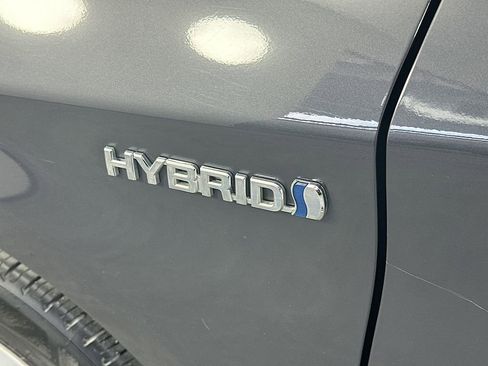 Used 2014 Toyota Prius Four image 27