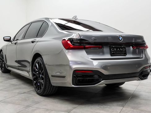 Used 2022 BMW 750i xDrive w/ Luxury Rear Seating Package AWD/4WD image 11