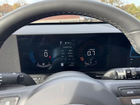 Used 2025 Hyundai Kona SEL image 35