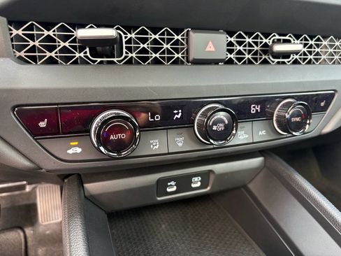 Certified 2025 Honda Accord SE image 17