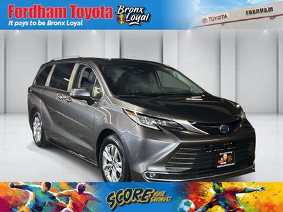 Used 2023 Toyota Sienna Limited