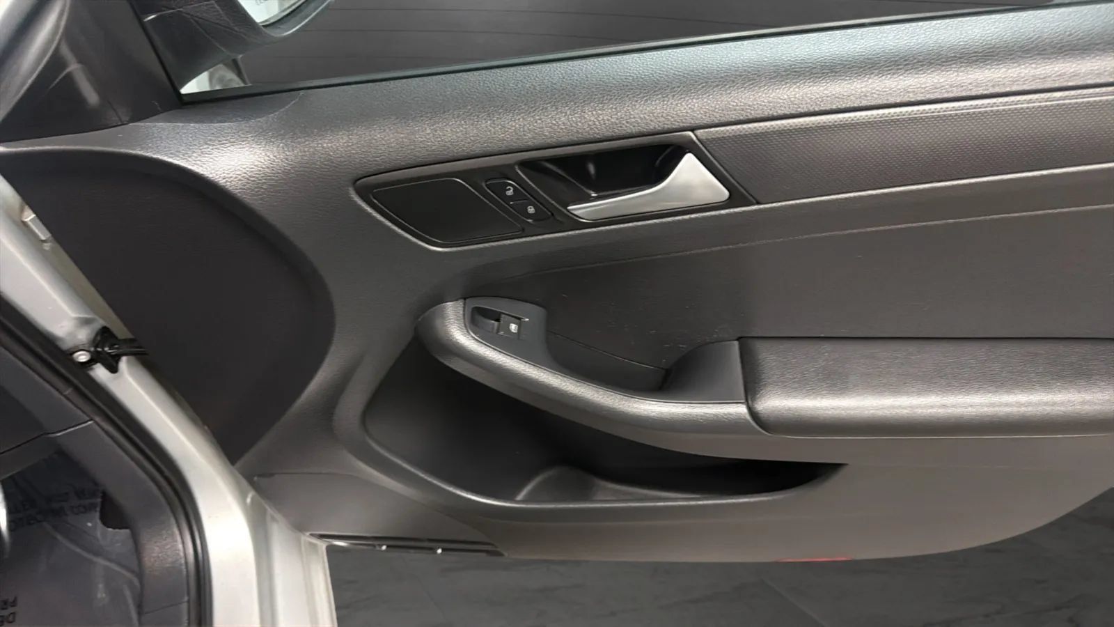 Used 2015 Volkswagen Jetta S FWD image 16