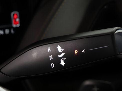 Used 2025 GMC Yukon XL Elevation w/ Elevation Premium Package AWD/4WD image 19