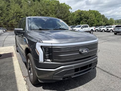 Used 2025 Ford F150 Lightning Lariat w/ Max Trailer Tow Package AWD/4WD image 2