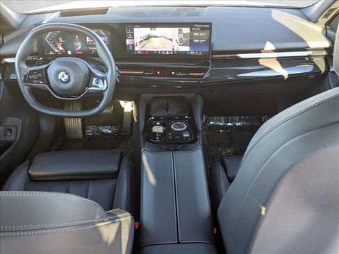 Certified 2024 BMW 530i w/ Premium Package image 18