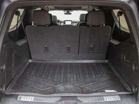 Used 2022 Chevrolet Suburban RST w/ Luxury Package AWD/4WD image 44
