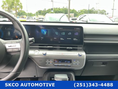 Used 2025 Hyundai Kona SEL FWD image 16