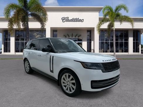 Used 2024 Land Rover Range Rover SE AWD/4WD image 2