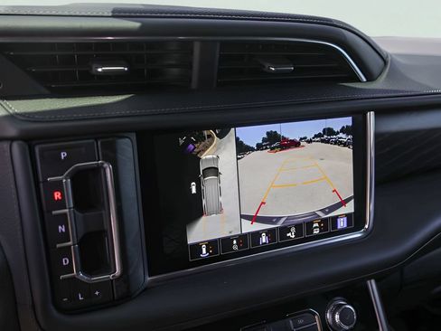 Used 2023 GMC Yukon Denali AWD/4WD image 20