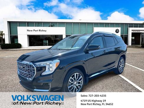 Used 2022 GMC Terrain Denali w/ Denali Premium Package image 1