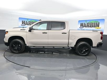 New 2026 Chevrolet Silverado 1500 Custom Trail Boss w/ Dark Appearance Package