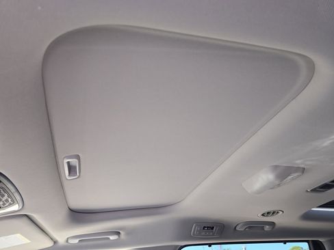 New 2026 Kia Carnival SX Prestige FWD image 24
