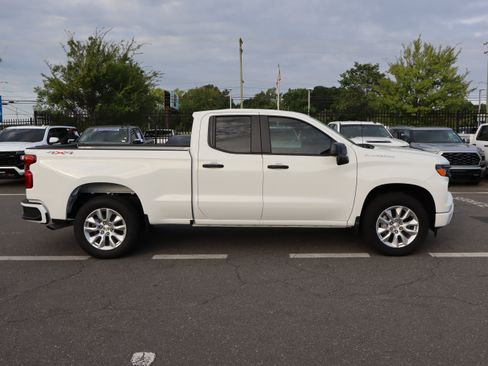 Used 2026 Chevrolet Silverado 1500 Custom AWD/4WD image 11