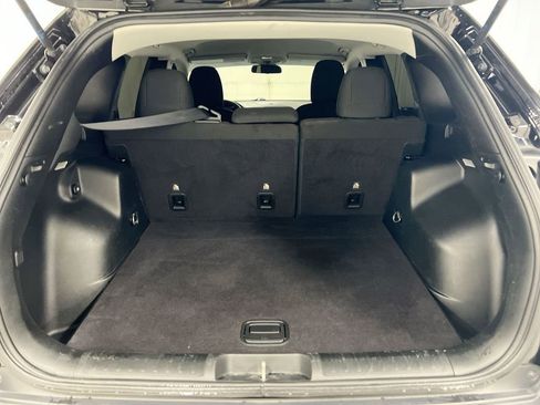 Used 2019 Jeep Cherokee Latitude w/ Popular Appearance Group image 23