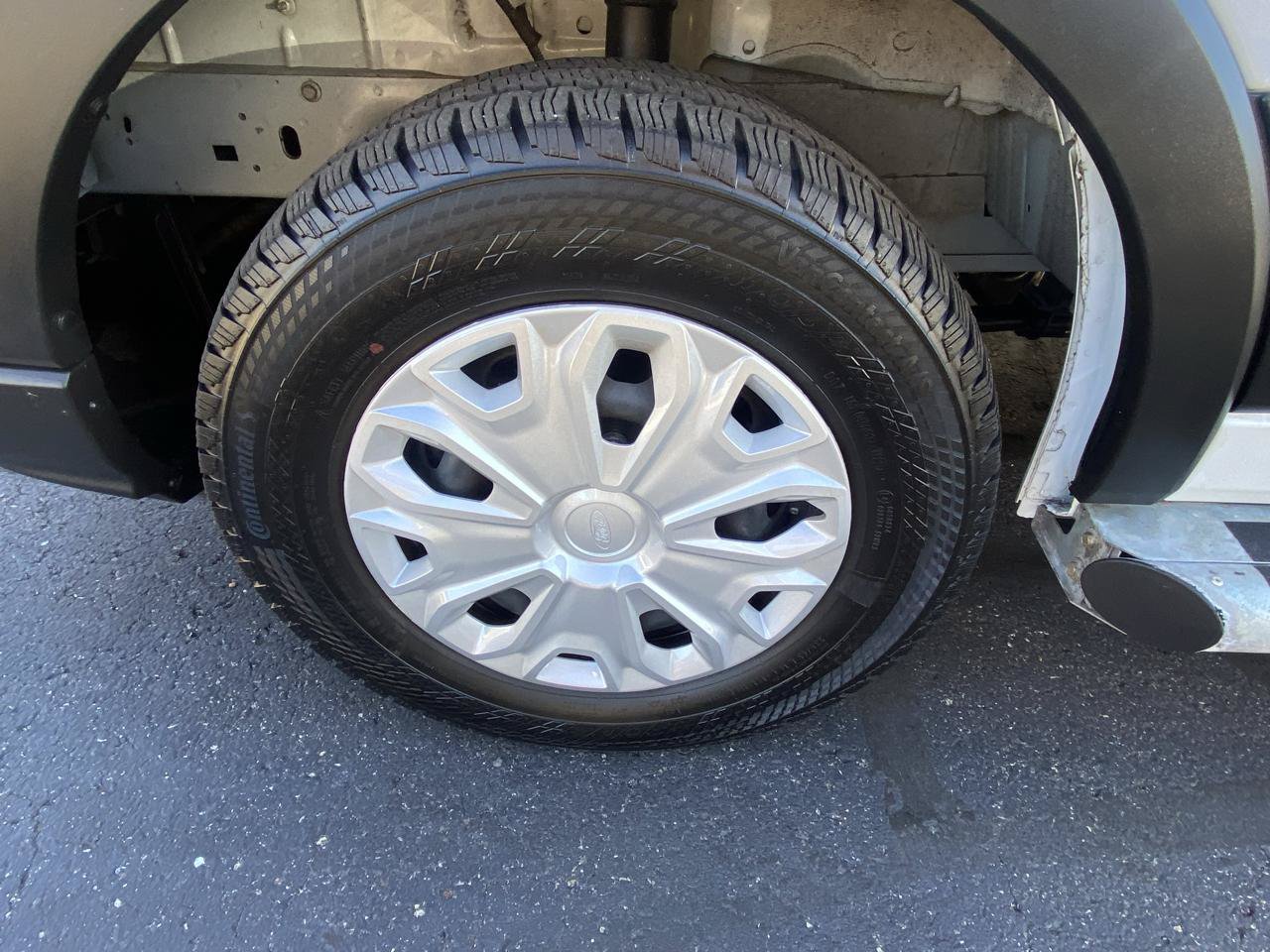 Used 2025 Ford Transit 250 Low Roof w/ Exterior Upgrade Package RWD image 35