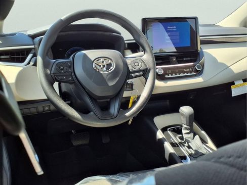 Used 2026 Toyota Corolla LE FWD image 11