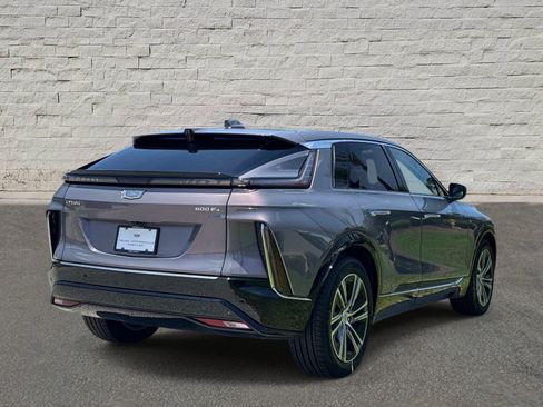 Used 2026 Cadillac Lyriq Luxury AWD/4WD image 5
