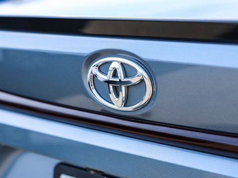 Used 2024 Toyota Corolla XSE FWD image 27