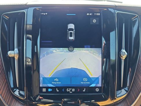 Used 2023 Volvo XC60 B5 Ultimate w/ Protection Package Premier image 27