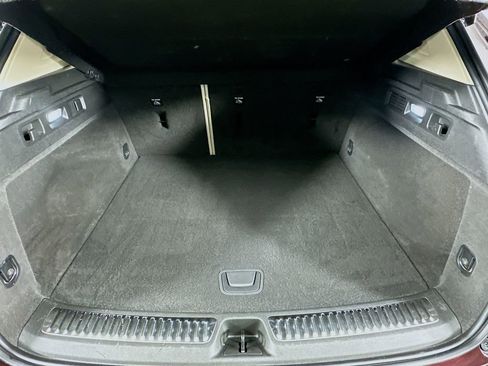 Used 2021 Buick Envision Avenir w/ Technology Package II image 35